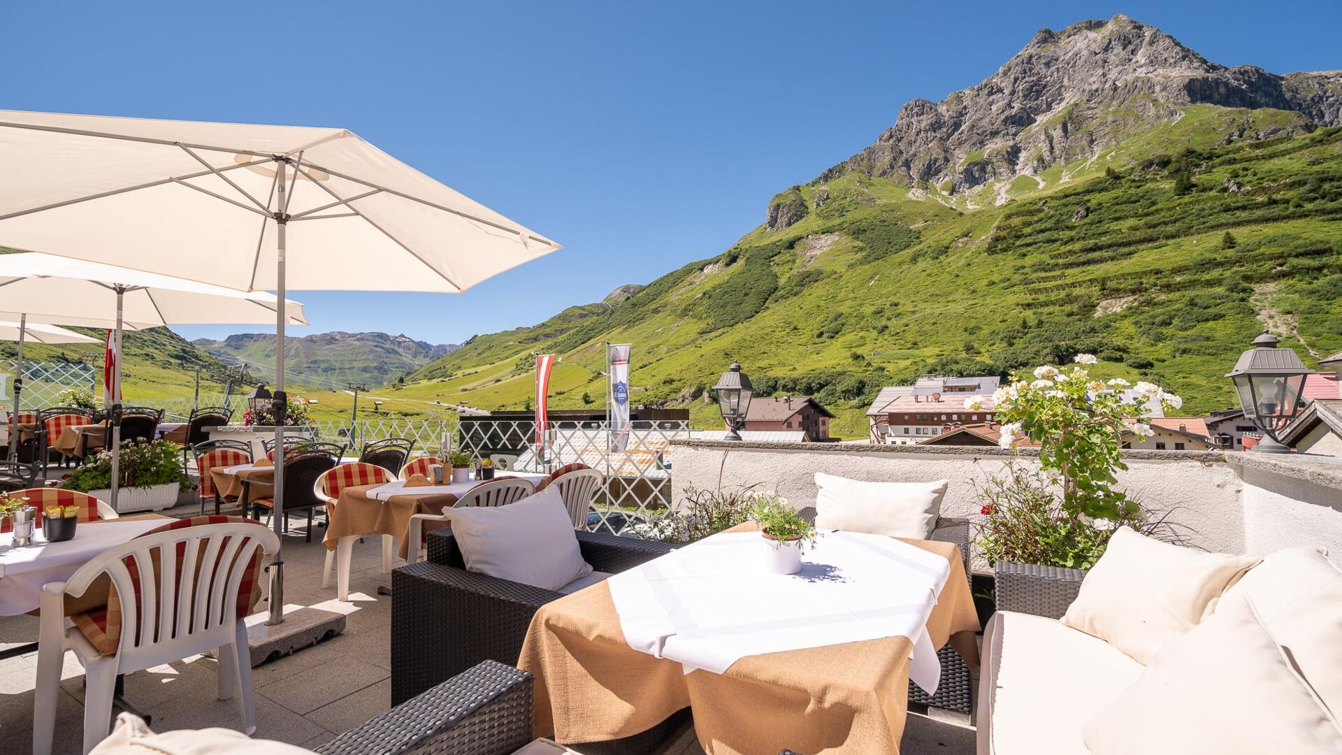 Sonnenterrasse hotel enzian sommer
