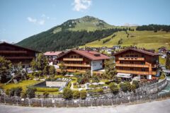 Hotel Gotthard in Lech im Sommer