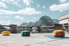 GOLD_BERG_YOGA_1