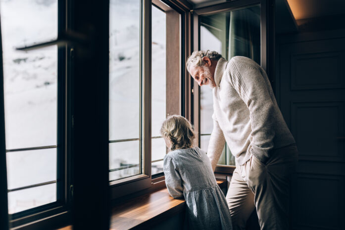 Familien_Shooting_Zuers_2022_Hotelroom_LZTG_by_Christoph_Schoech_WEB (2)