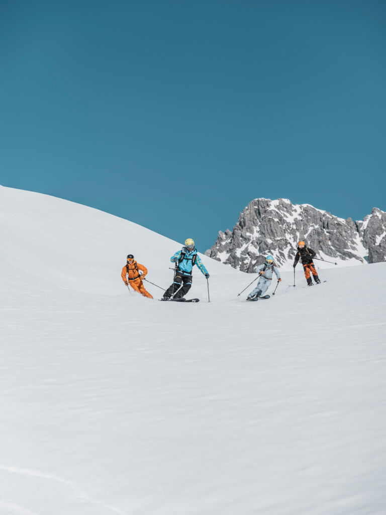 Sonnenskilauf_Tanzcafe_Lech_Zürs_Firnskifahren (1)